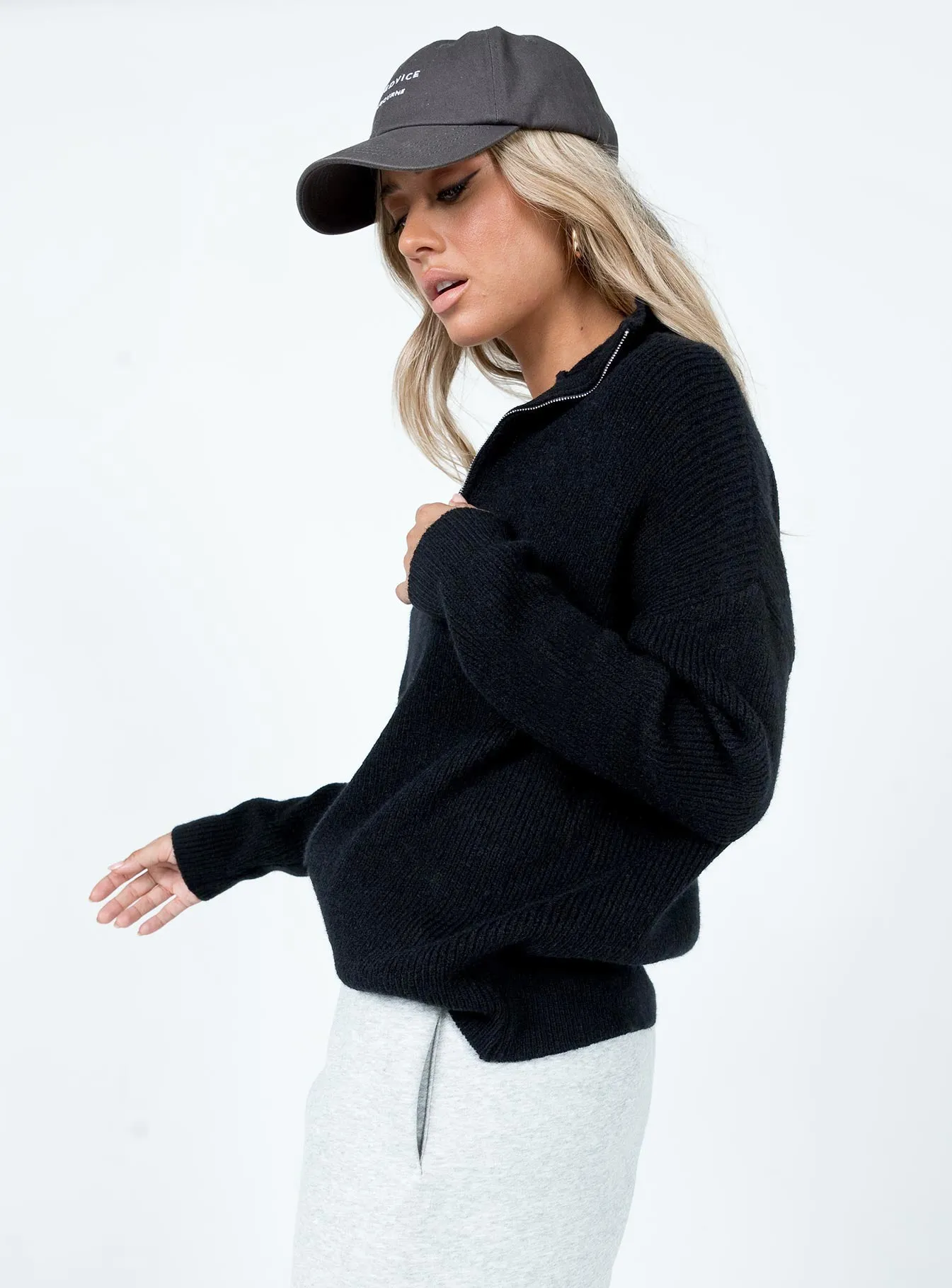 Bessy Sweater Black