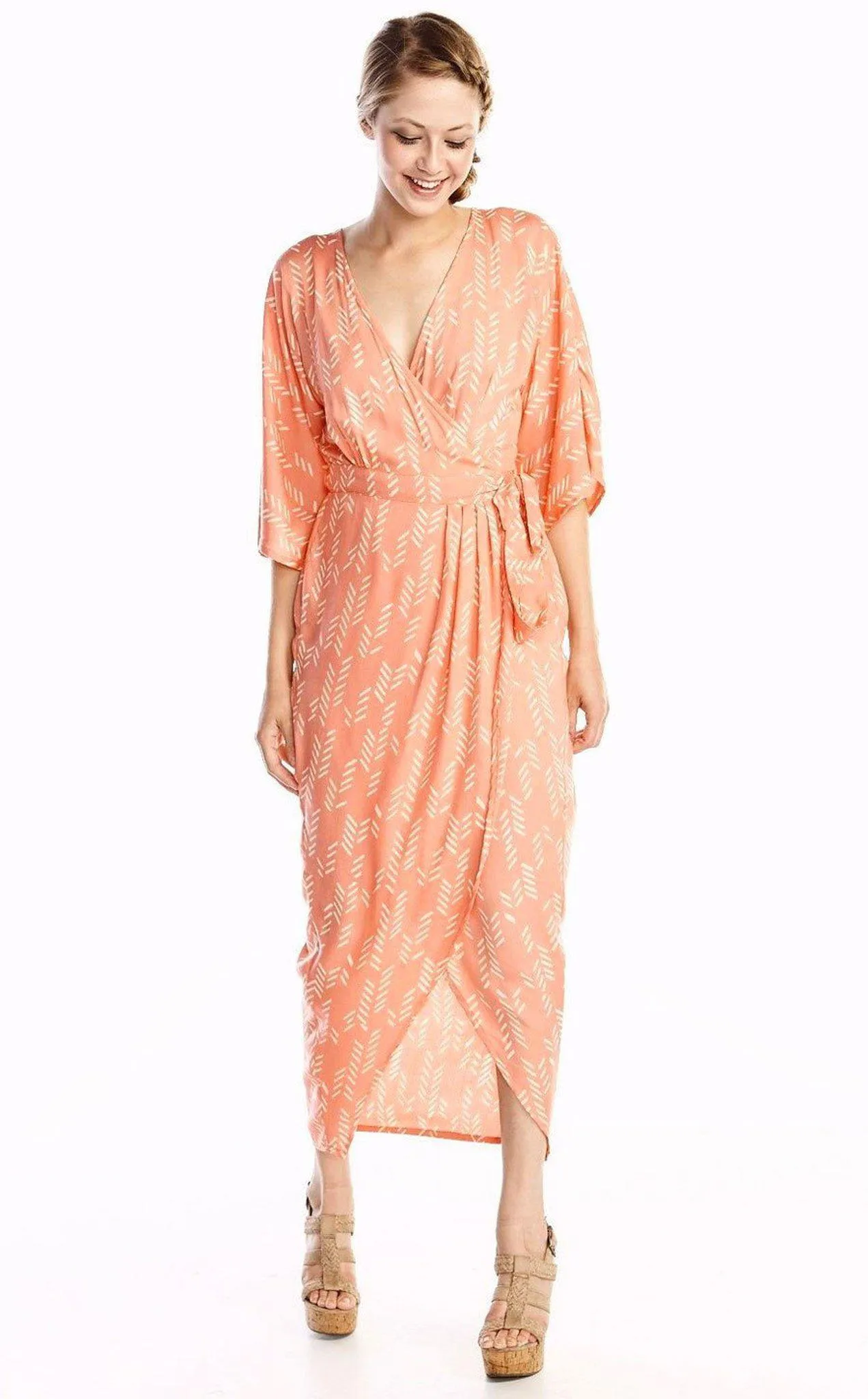 Stylized Feather Maxi Wrap in Peach & Cream